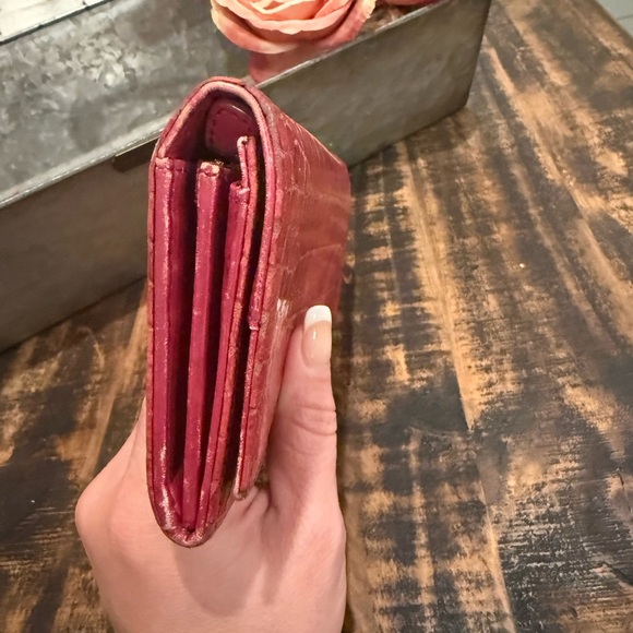 Miu Miu Red Croc-Embossed Clutch with Gold Chain W/COA - Picture 4 of 16